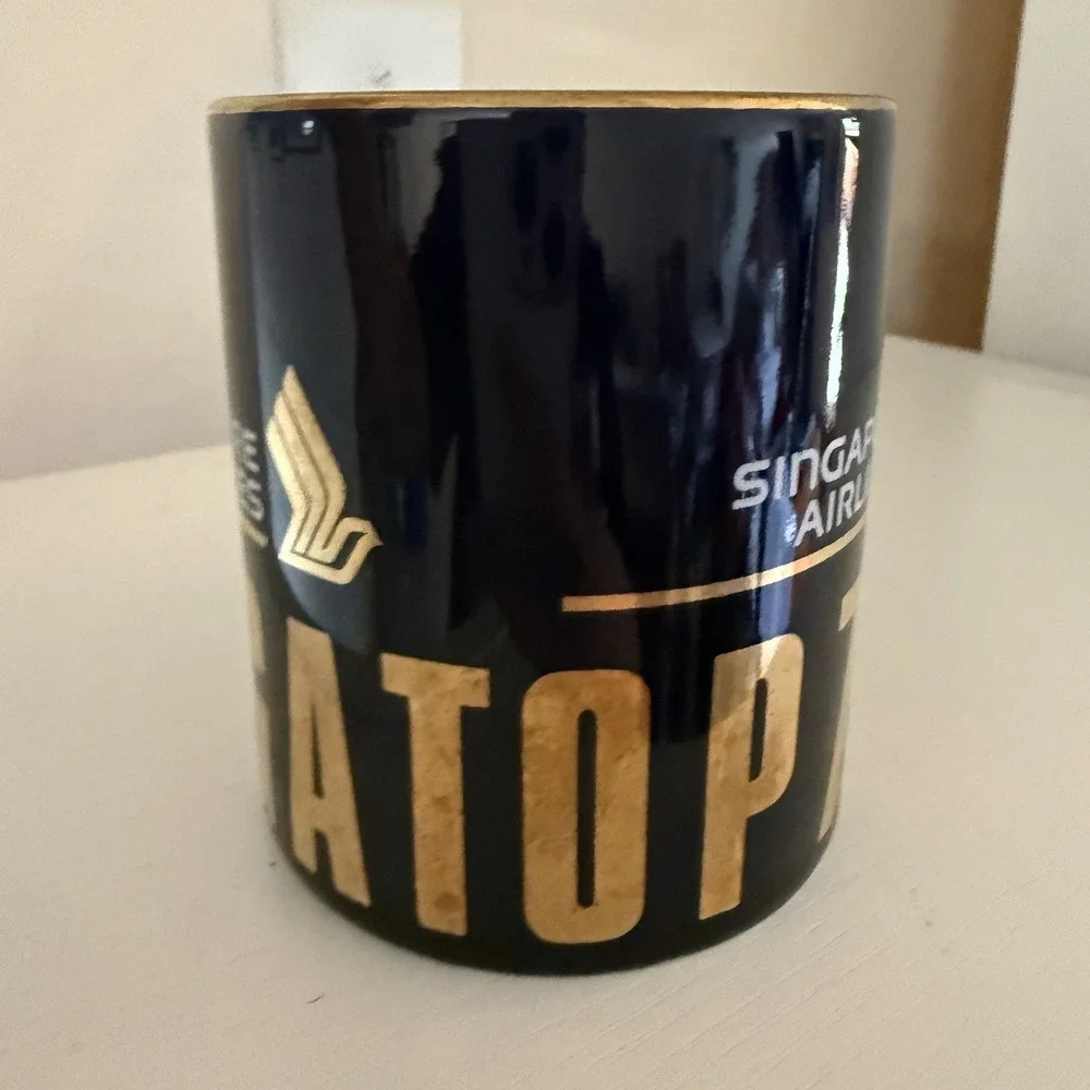 VTG Singapore Airlines Megatop 747 Black and Gold Coffee Tea Mug Cup with Logo